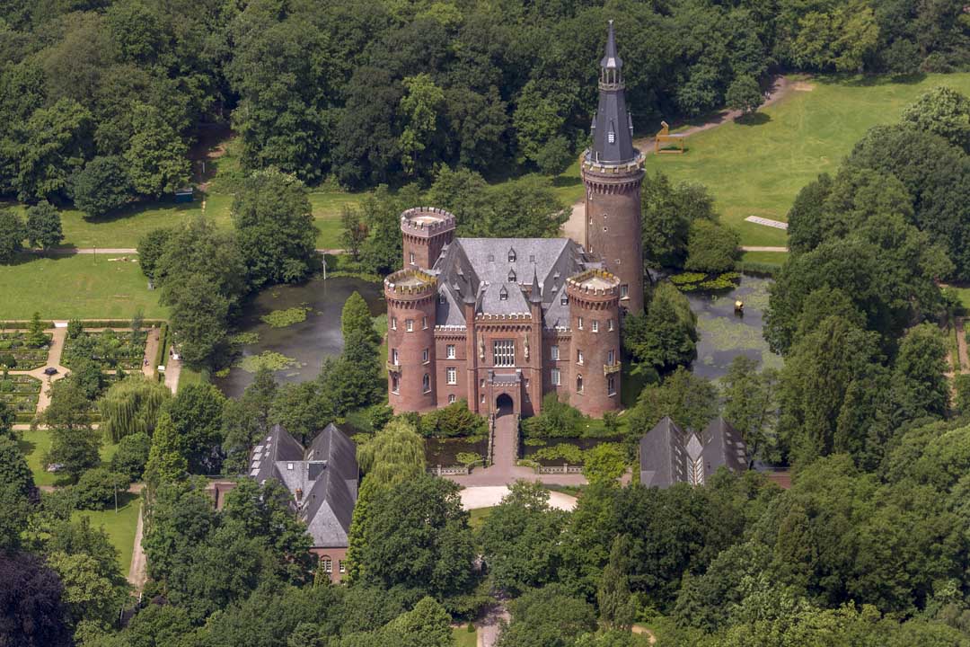 Schloss Moyland aus der Vogelperspektive